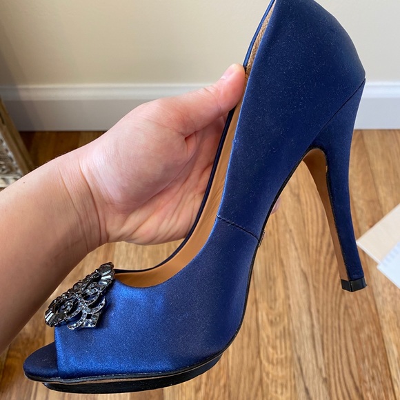 Badgley Mischka Navy satin open-toe heels - Picture 5 of 13